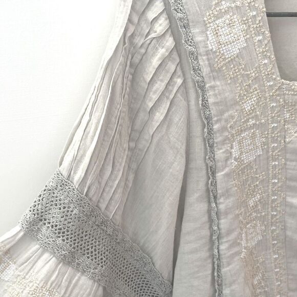 AMERICAN EAGLE Embroidered Bell Sleeve Blouse Women’s Small Boho Peasant Hippie - Picture 6 of 13